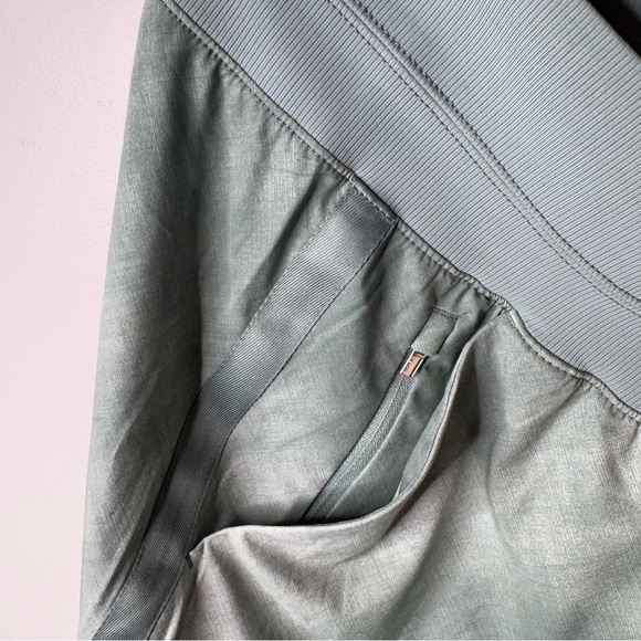 NWT Athleta Nolita Slim Tapered Print Crop Athletic Jogger Pants - Picture 9 of 10